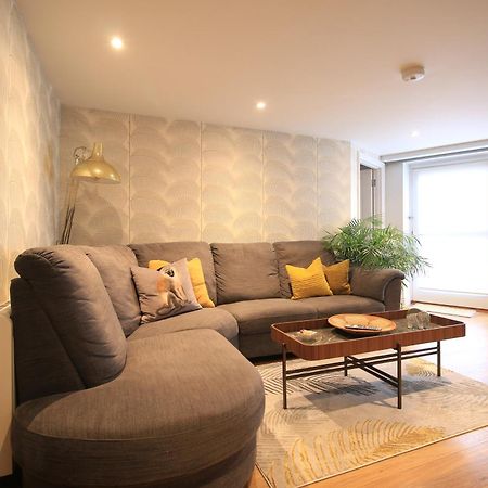 Streamside Apartments Yeovil Extérieur photo