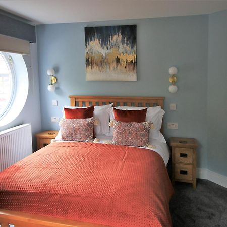 Streamside Apartments Yeovil Extérieur photo