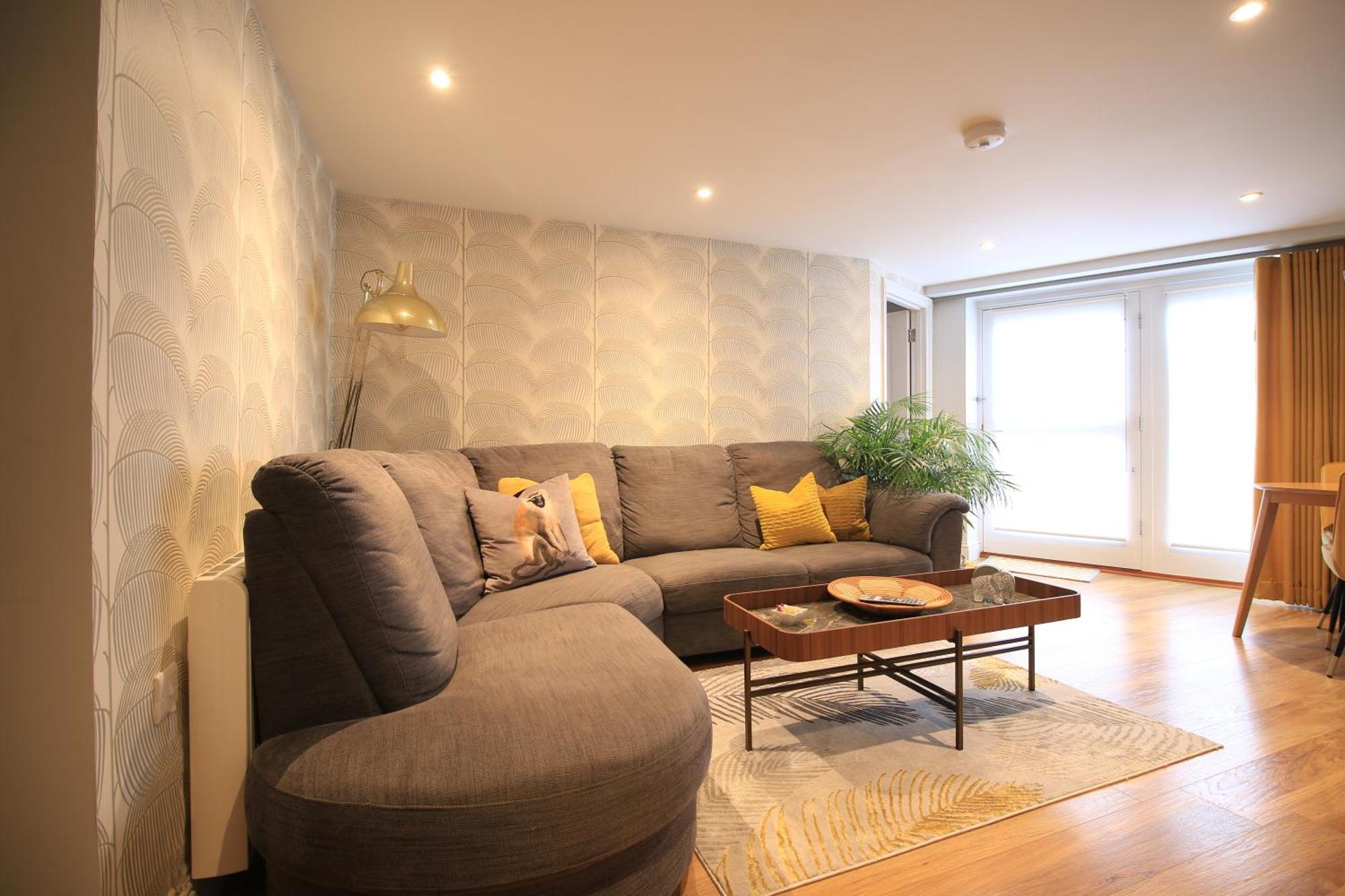 Streamside Apartments Yeovil Extérieur photo