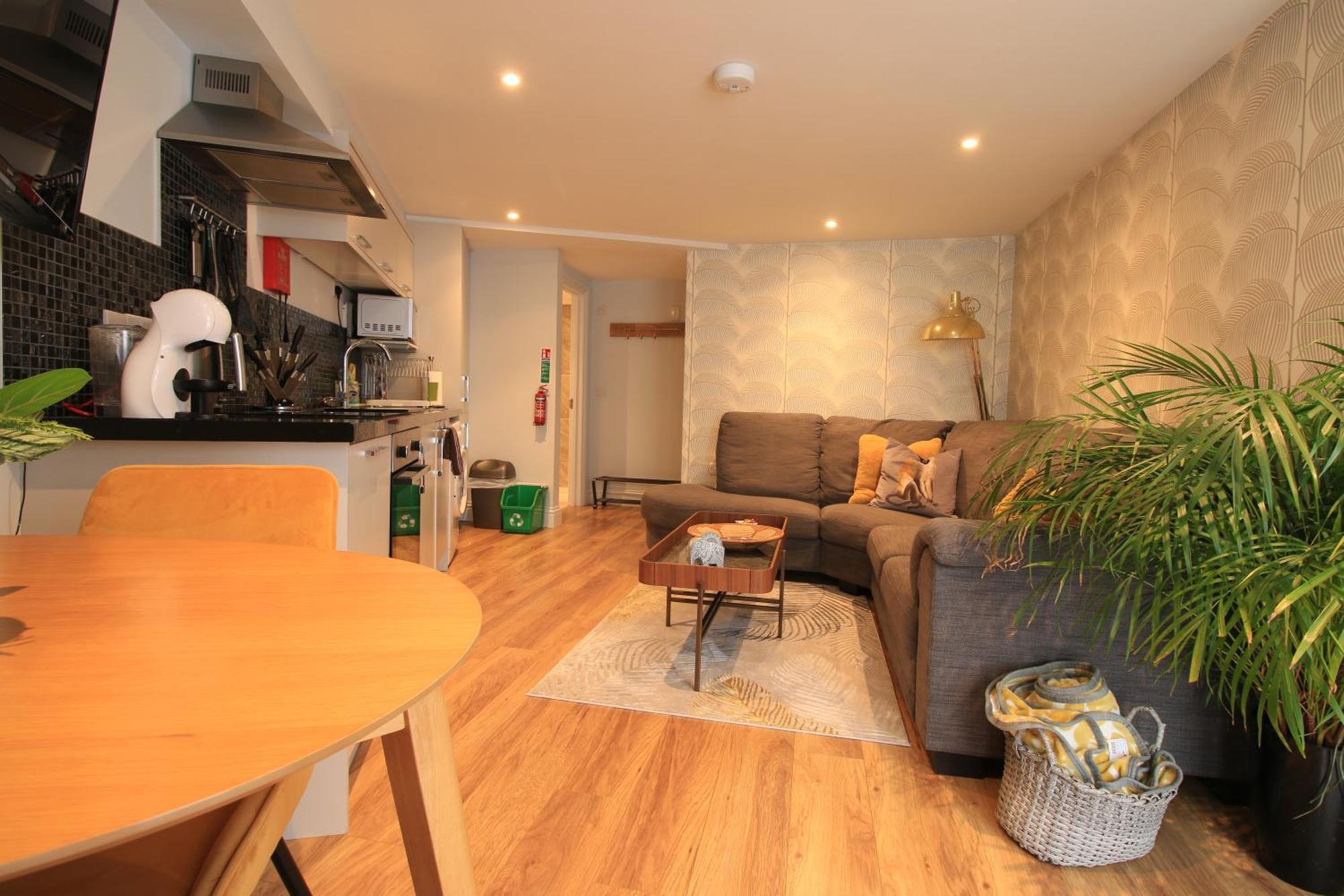 Streamside Apartments Yeovil Extérieur photo